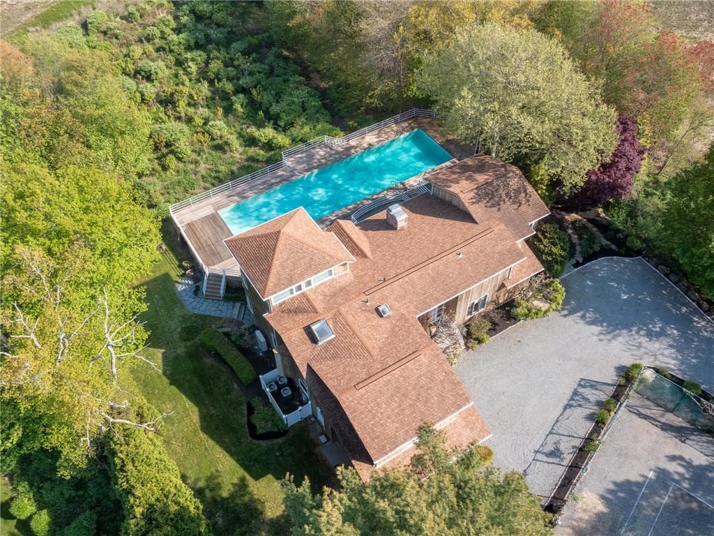 275 Boston Neck Road photo 3