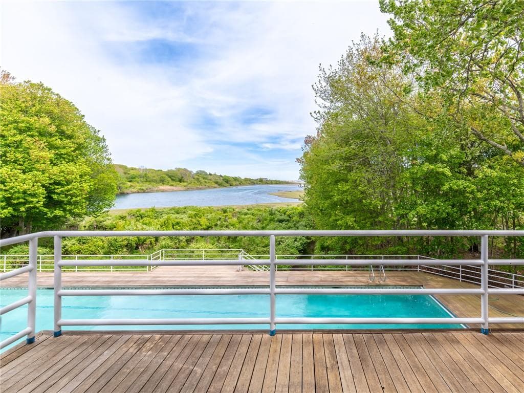 275 Boston Neck Road photo 33