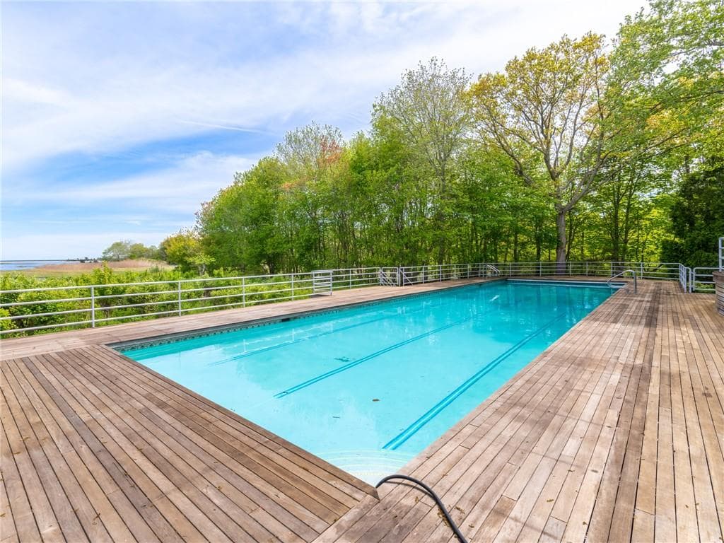 275 Boston Neck Road photo 41