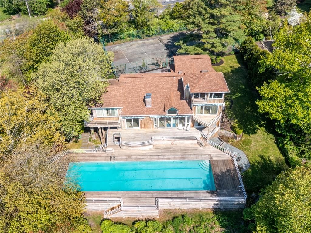 275 Boston Neck Road photo 4