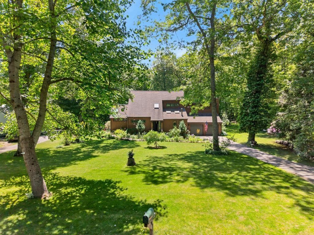 190 Stoney Hollow Road photo 3