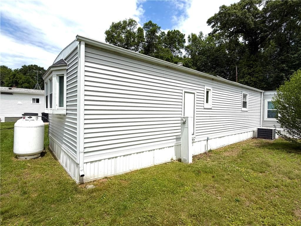27 Woodward Lot 14 Road photo 3