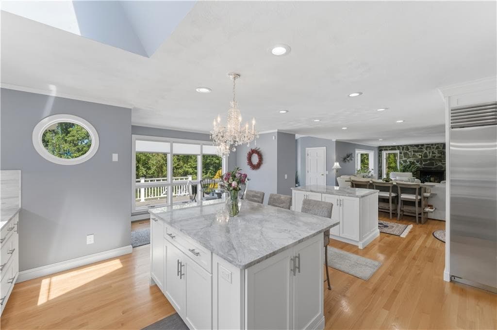 38 Gondola Avenue photo 14