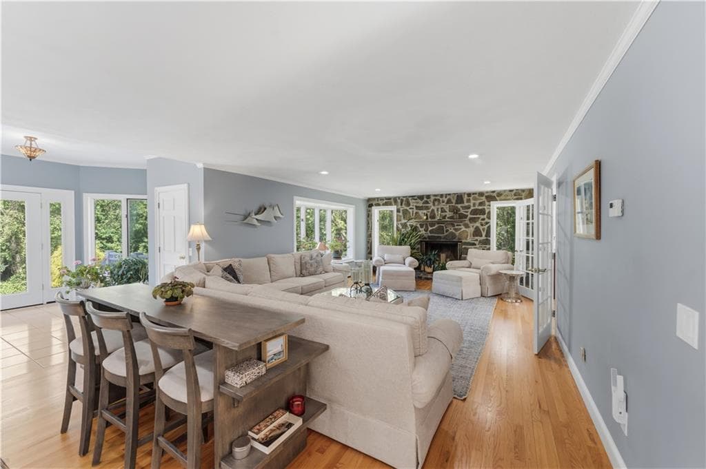 38 Gondola Avenue photo 18
