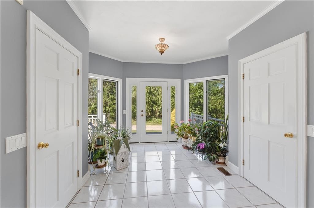 38 Gondola Avenue photo 11
