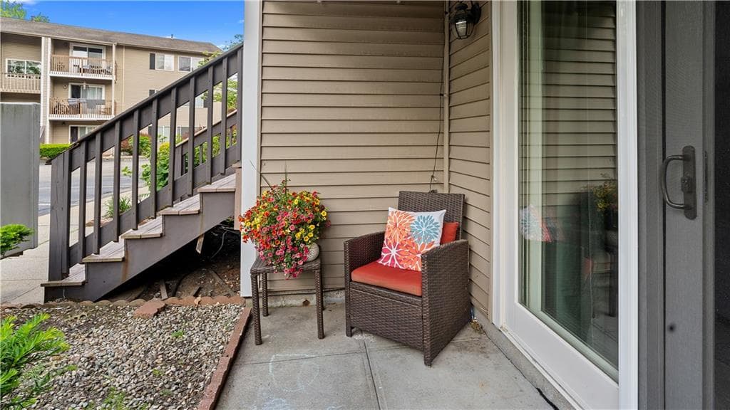 131 Fordson Avenue UNIT 4 photo 3