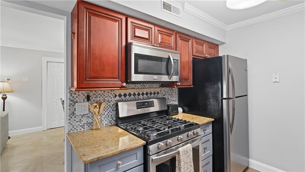 131 Fordson Avenue UNIT 4 photo 10