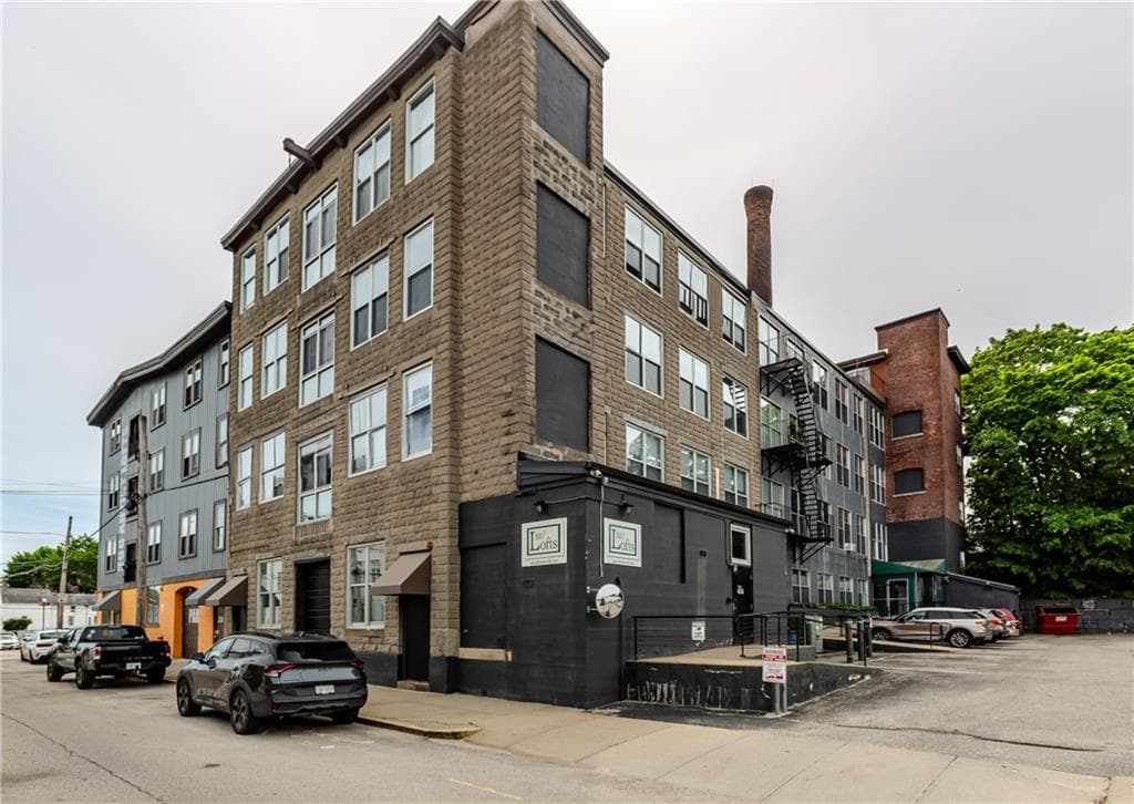 Condominium at 404 Roosevelt Avenue UNIT 204G, Central Falls, photo 44 of 48