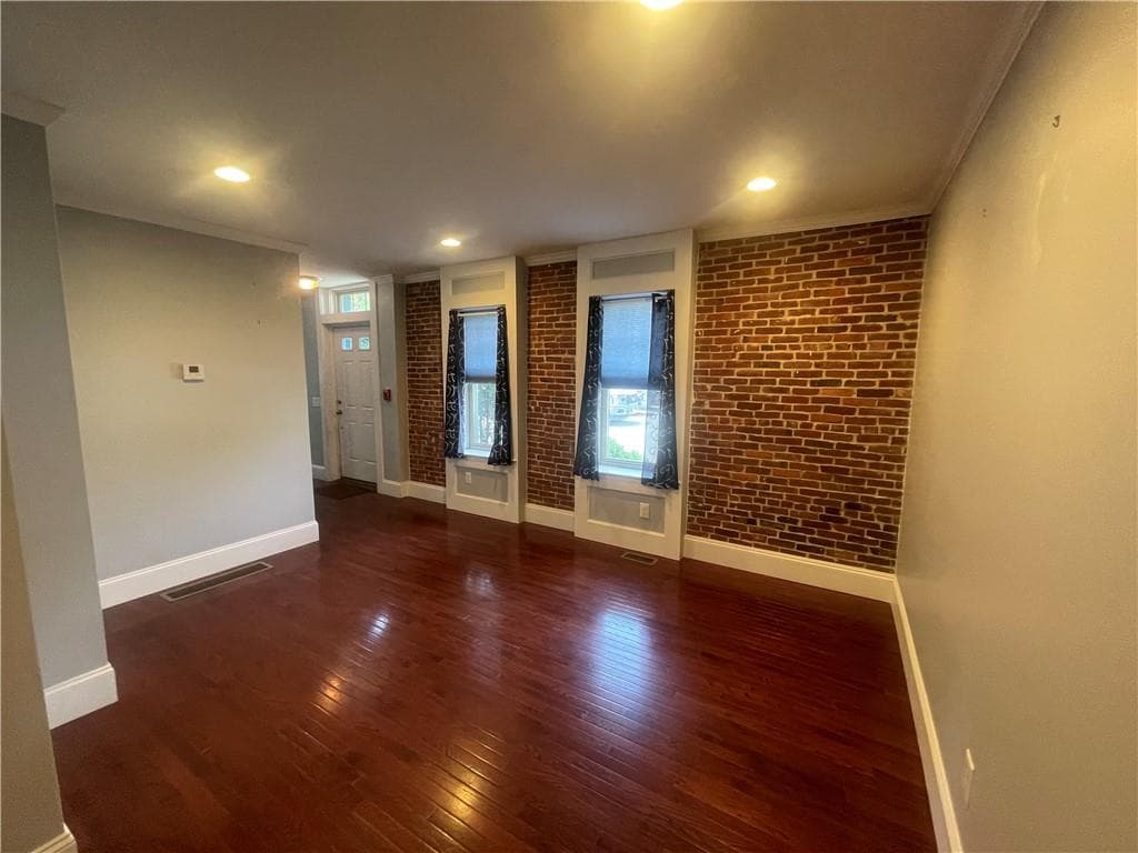 1746 Lonsdale Avenue UNIT A photo 7