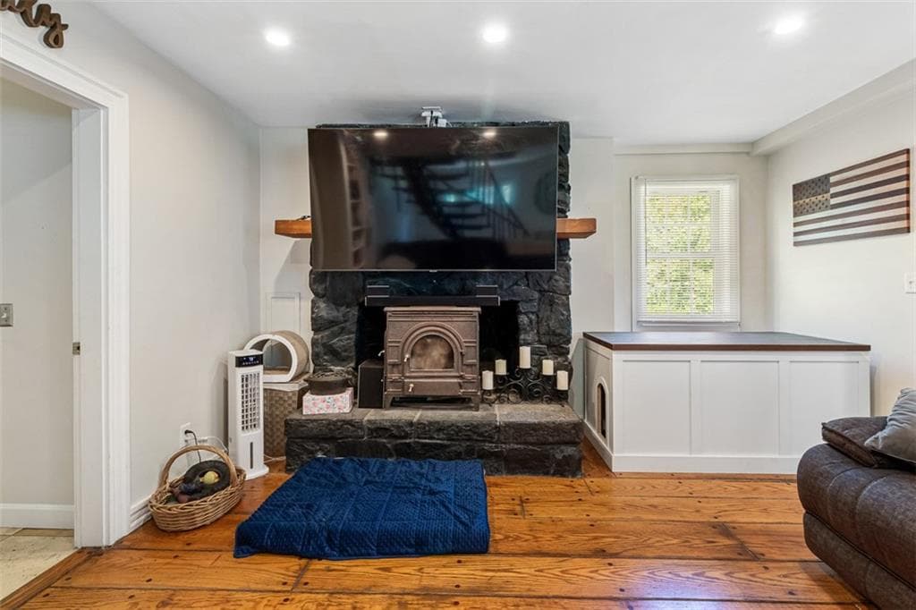 41 dexter rock Road photo 9