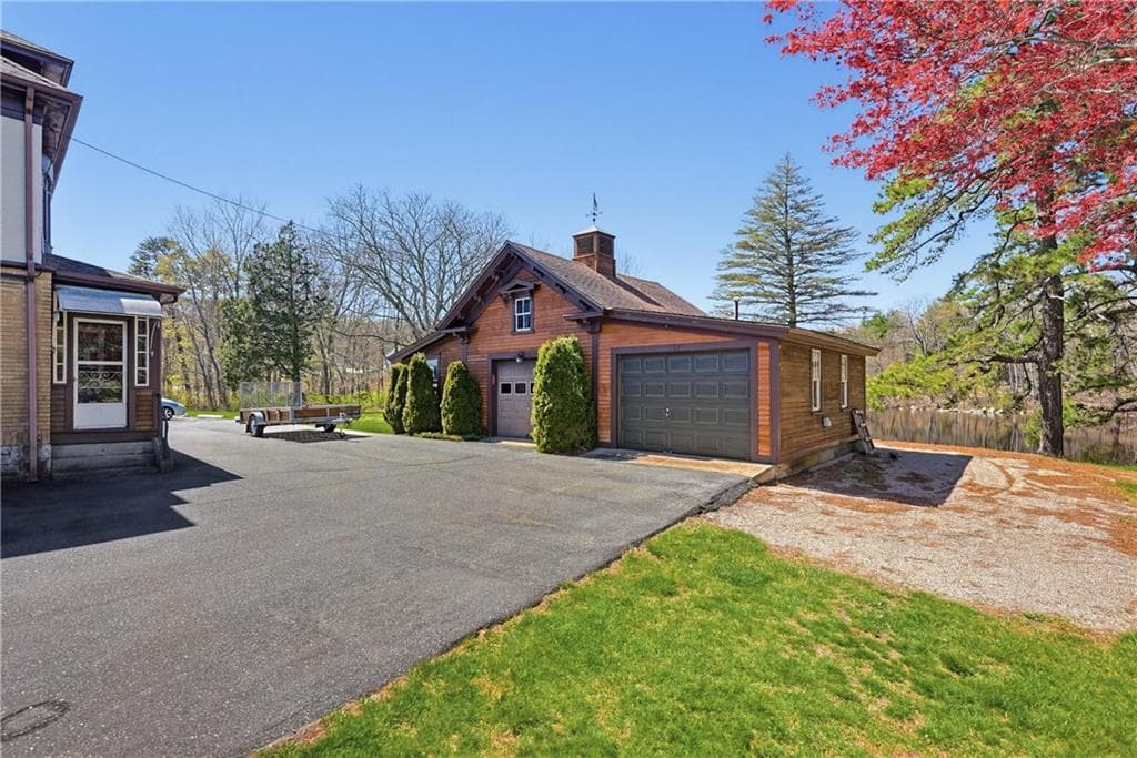 Multi Family at 1496 VICTORY Highway, Burrillville, photo 6 of 30