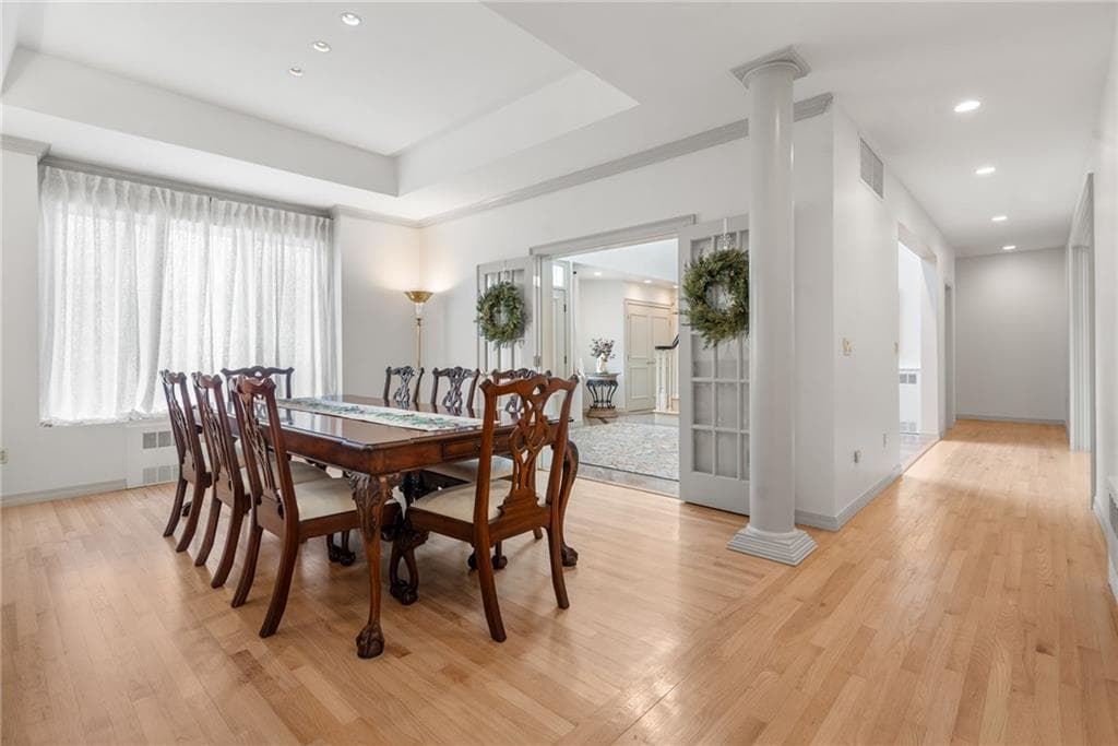 7 Oak Tree Lane photo 3