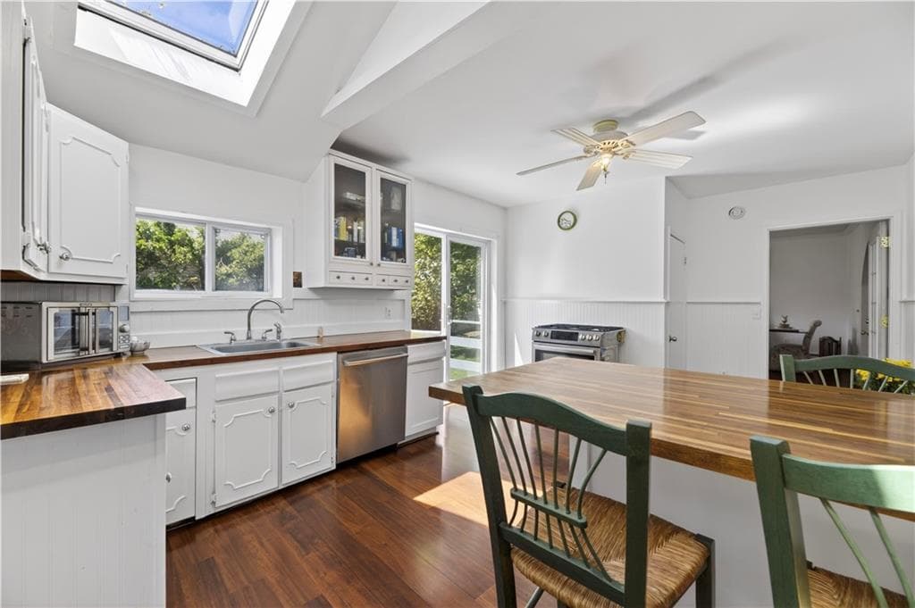 16 Courtway Street photo 17