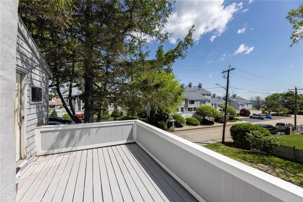 16 Courtway Street photo 37