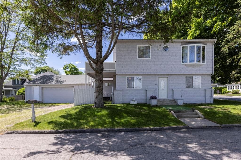 16 Courtway Street photo 39