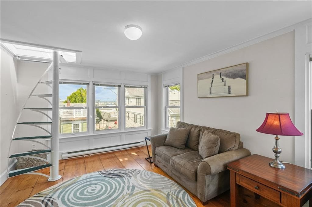 Single Family Residence at 26 Franklin Street, Newport, photo 21 of 41