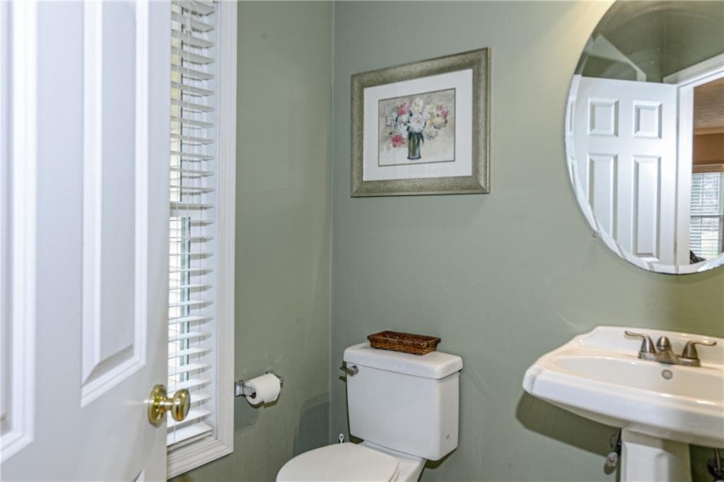 Single Family Residence at 394 Westmoreland Lane, North Kingstown, photo 22 of 43