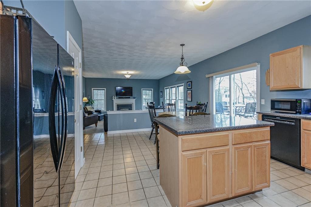 Single Family Residence at 394 Westmoreland Lane, North Kingstown, photo 15 of 43