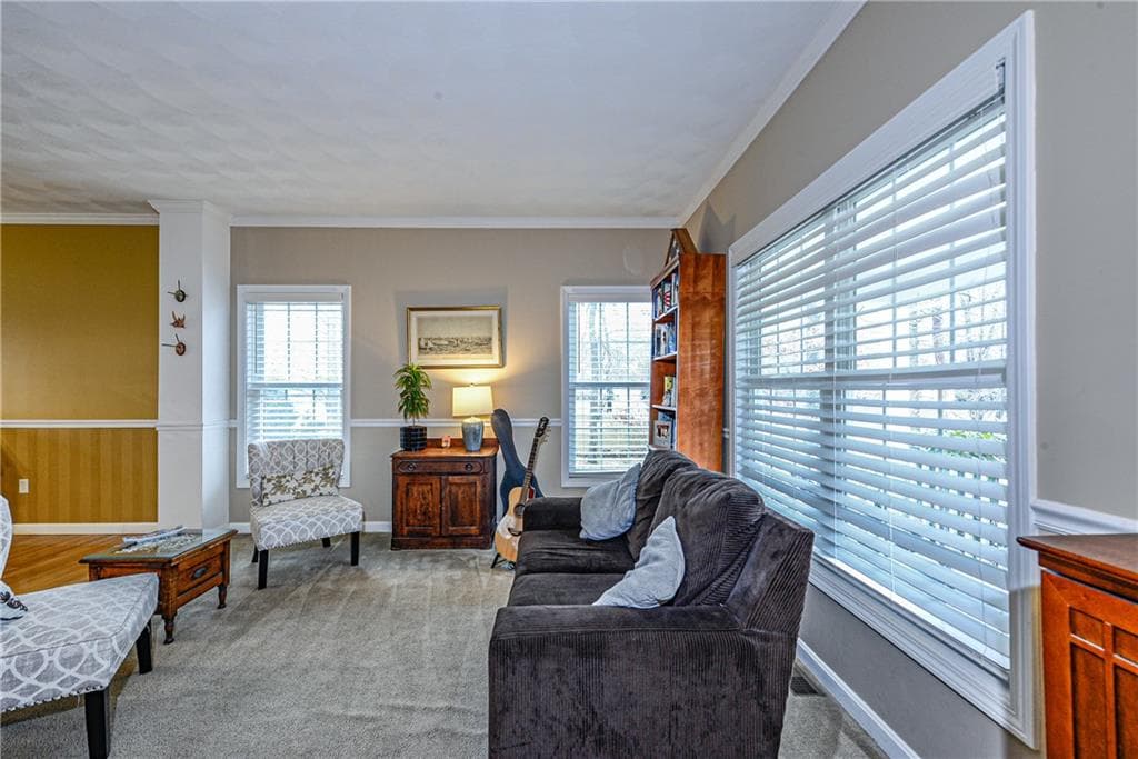 Single Family Residence at 394 Westmoreland Lane, North Kingstown, photo 8 of 43