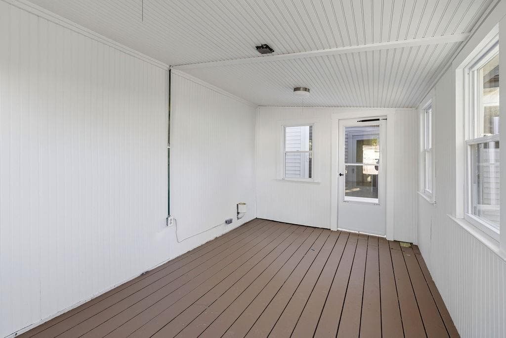 Single Family Residence at 9 San Juan Drive, Bristol, photo 26 of 37