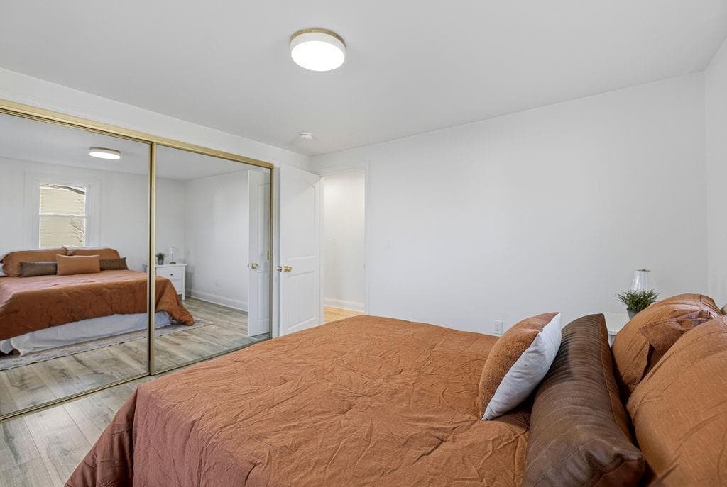 Single Family Residence at 9 San Juan Drive, Bristol, photo 20 of 37