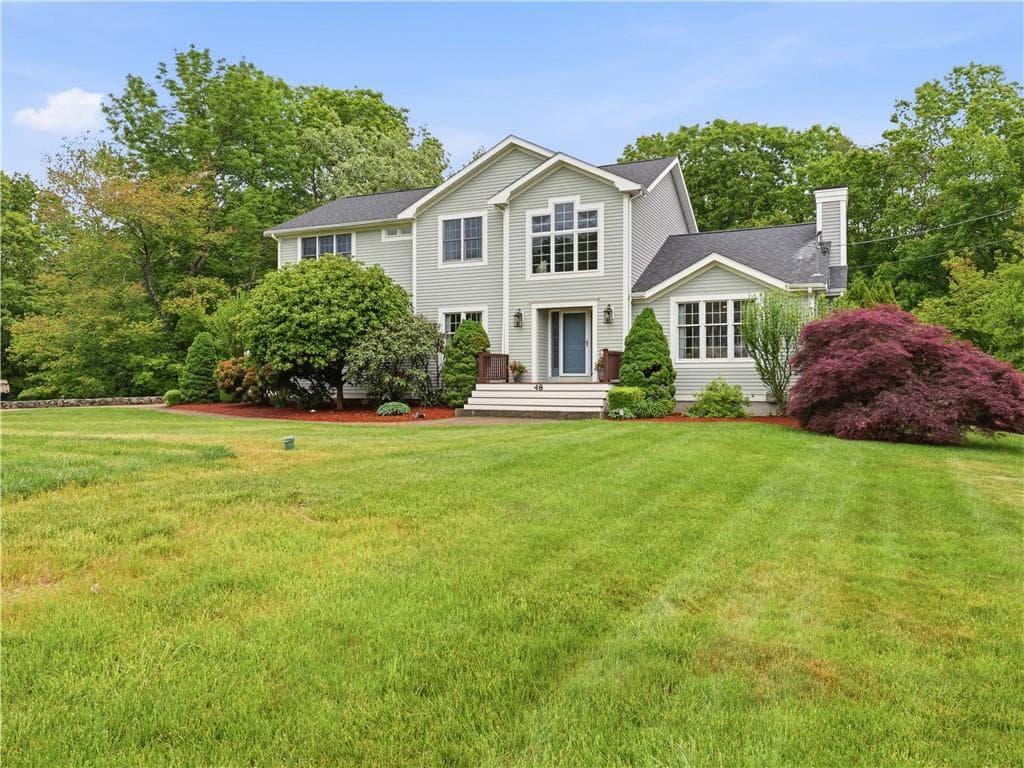 48 Hummingbird Lane photo 2