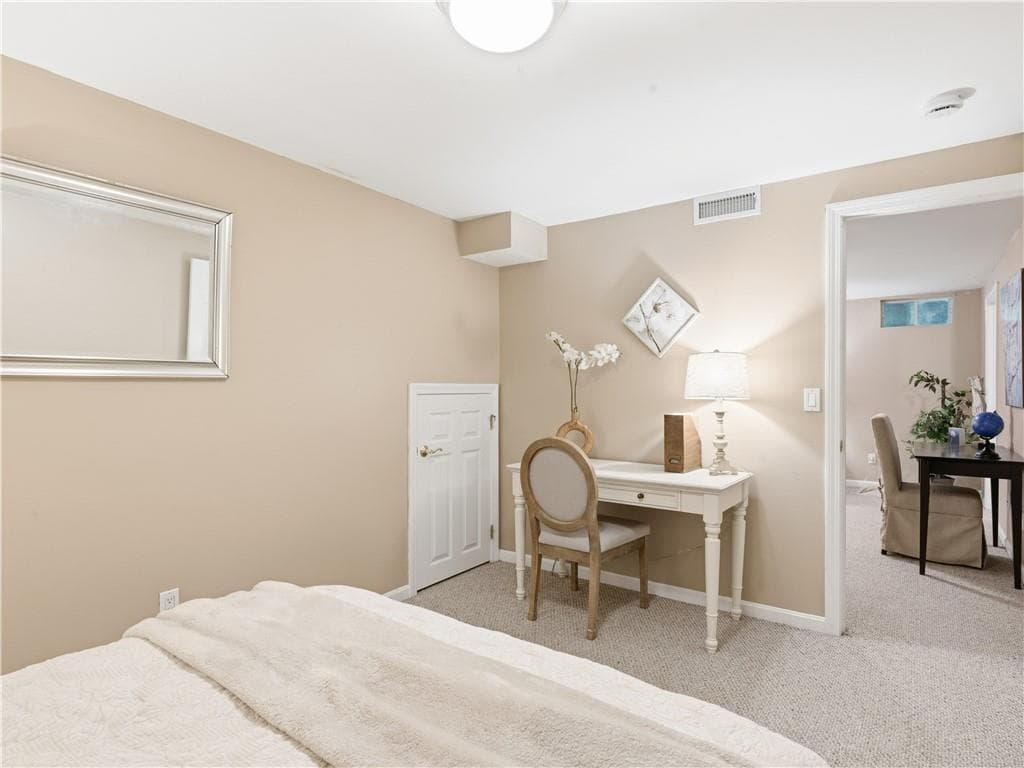 48 Hummingbird Lane photo 36