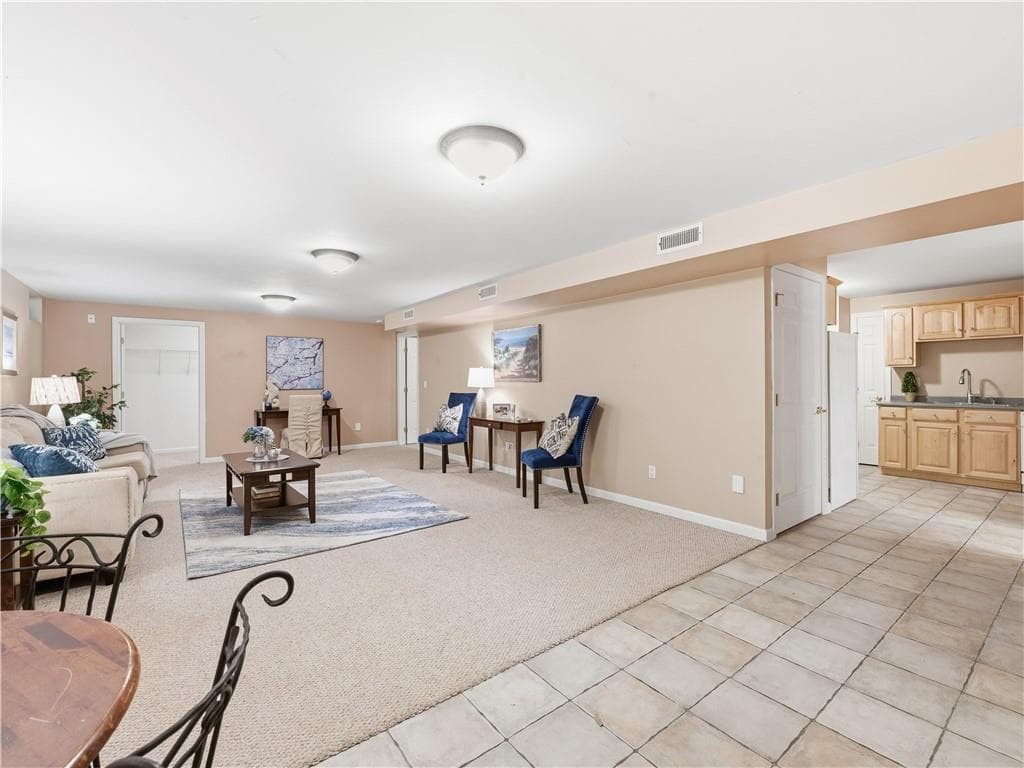 48 Hummingbird Lane photo 34