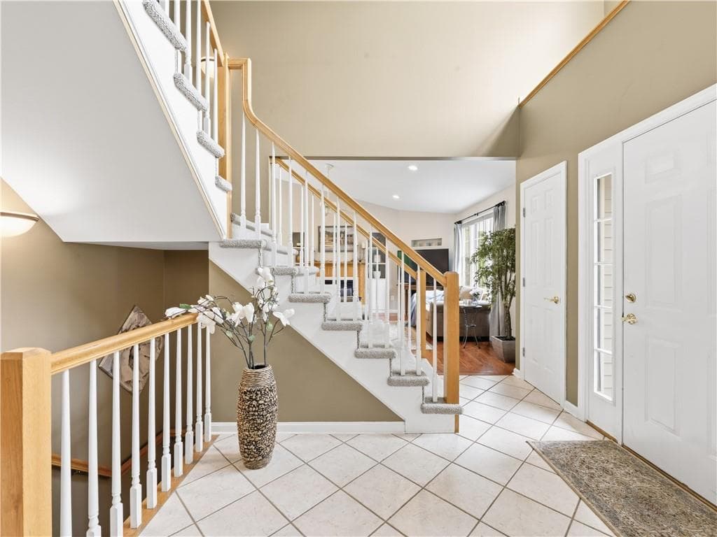48 Hummingbird Lane photo 4