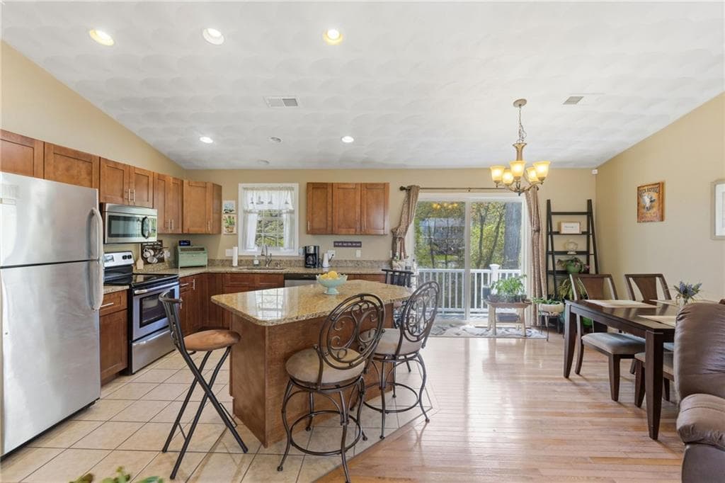 48 Harris Avenue photo 9