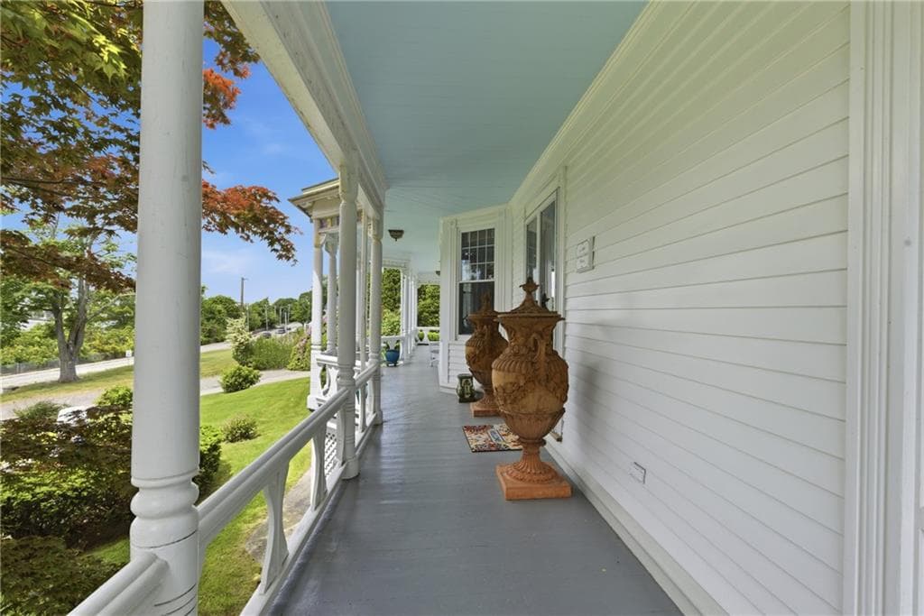 Single Family Residence at 1660 Main Road, Tiverton, photo 6 of 50
