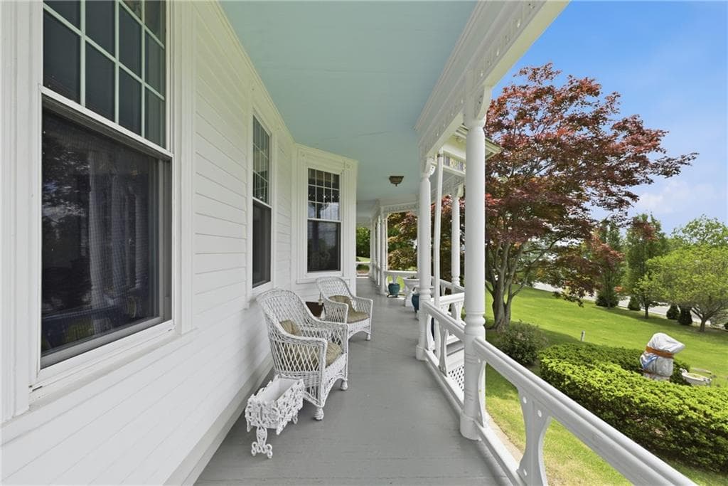 Single Family Residence at 1660 Main Road, Tiverton, photo 7 of 50