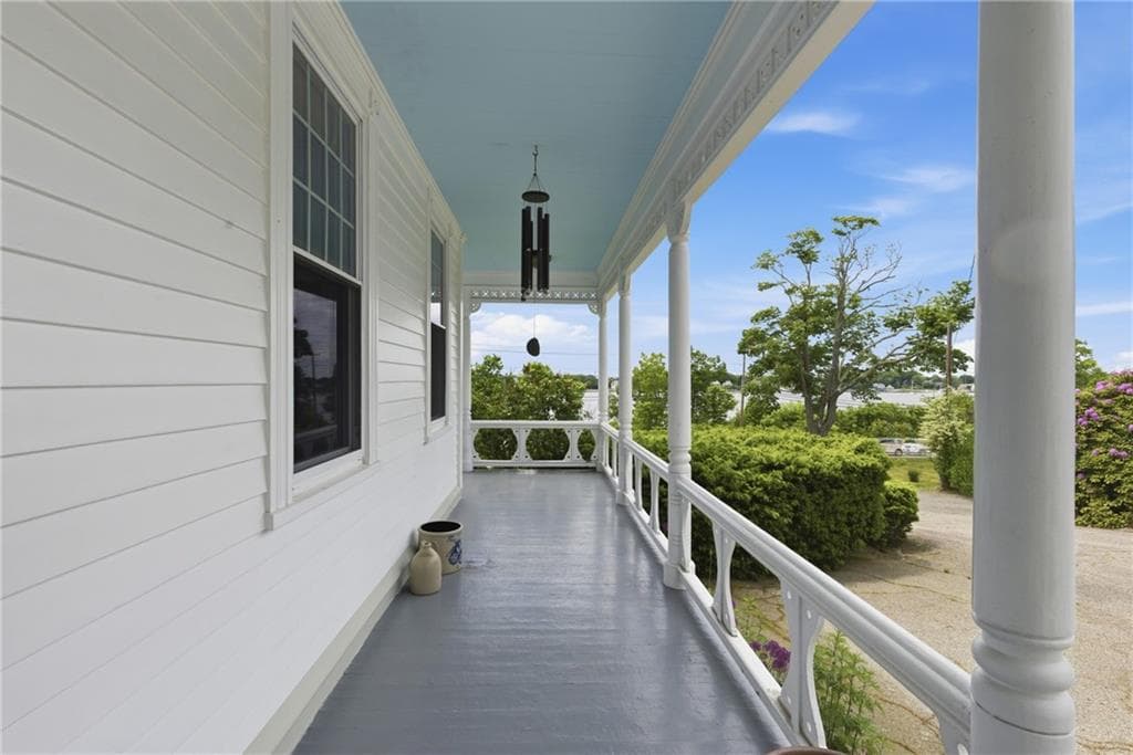 Single Family Residence at 1660 Main Road, Tiverton, photo 5 of 50
