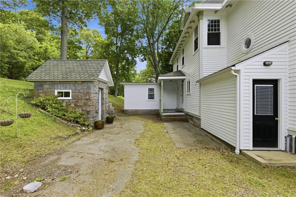 Single Family Residence at 1660 Main Road, Tiverton, photo 41 of 50