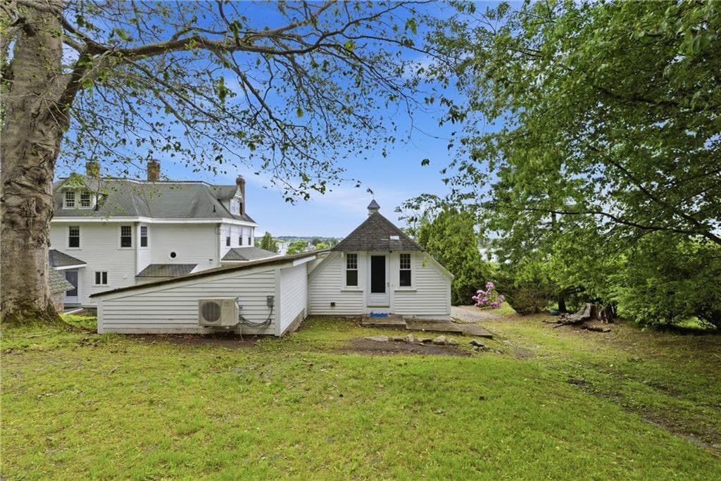 Single Family Residence at 1660 Main Road, Tiverton, photo 37 of 50