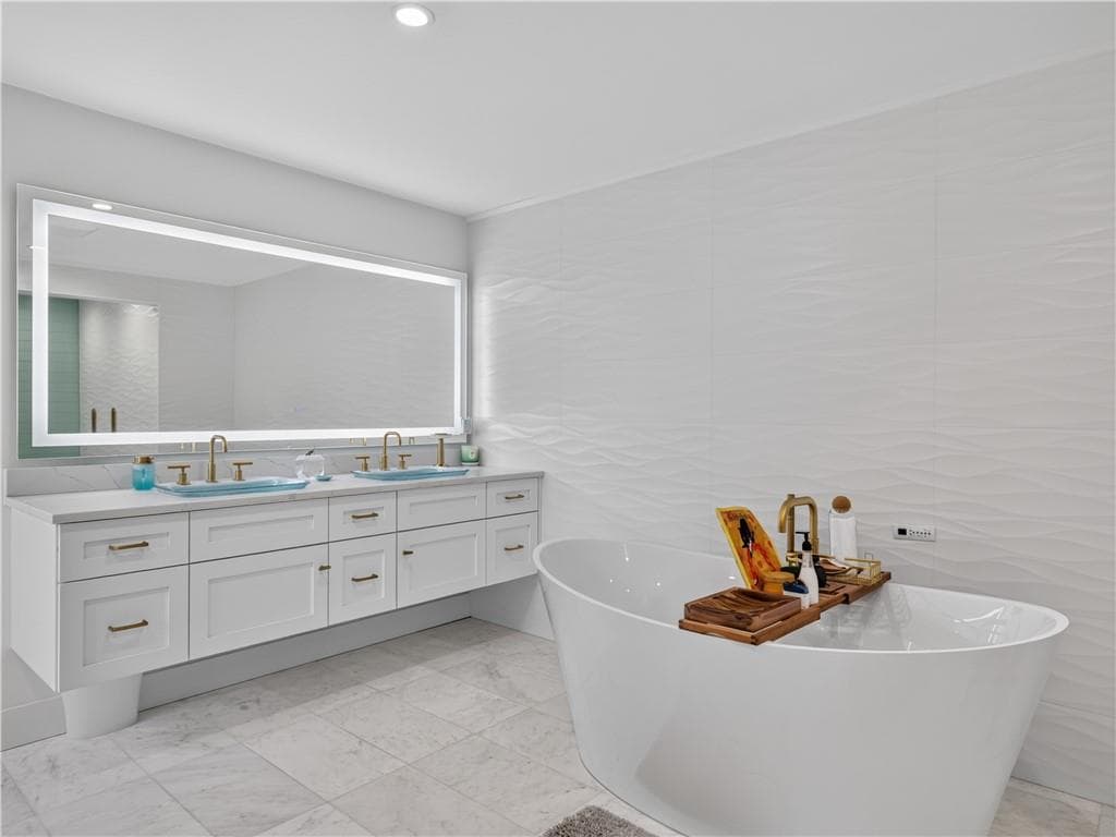 34 Lanphere Road photo 22