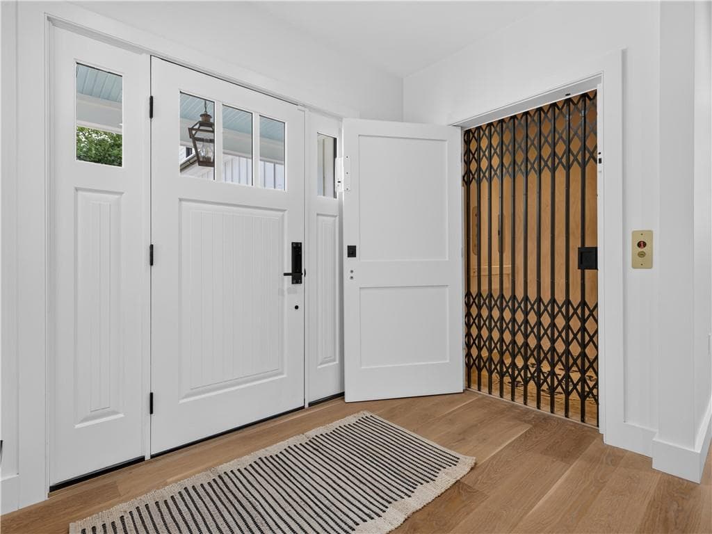 34 Lanphere Road photo 3