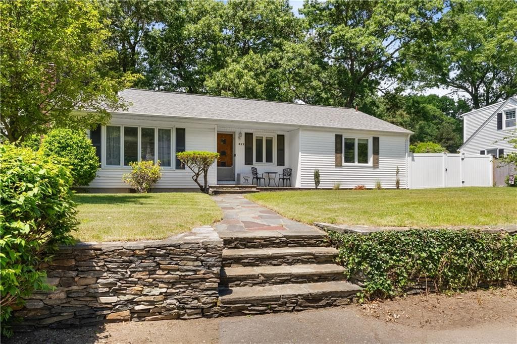 417 Squantum Drive photo 3