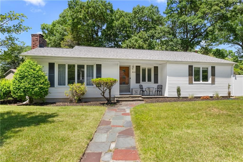 417 Squantum Drive photo 5
