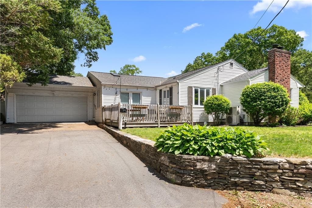 417 Squantum Drive photo 4