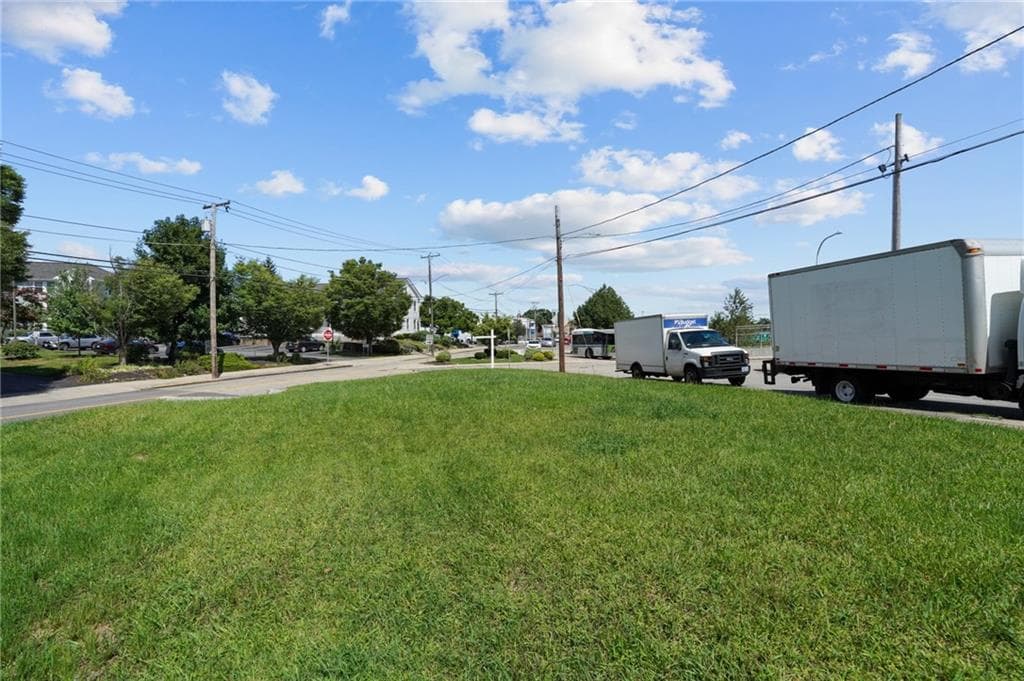139 Broadway photo 6