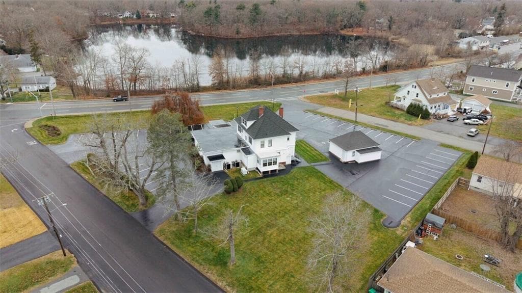 982 Warwick Avenue photo 8