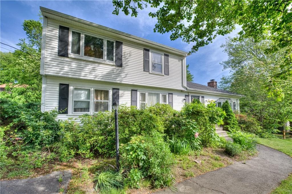 Single Family Residence at 117 Bulgarmarsh Road, Tiverton, photo 6 of 41