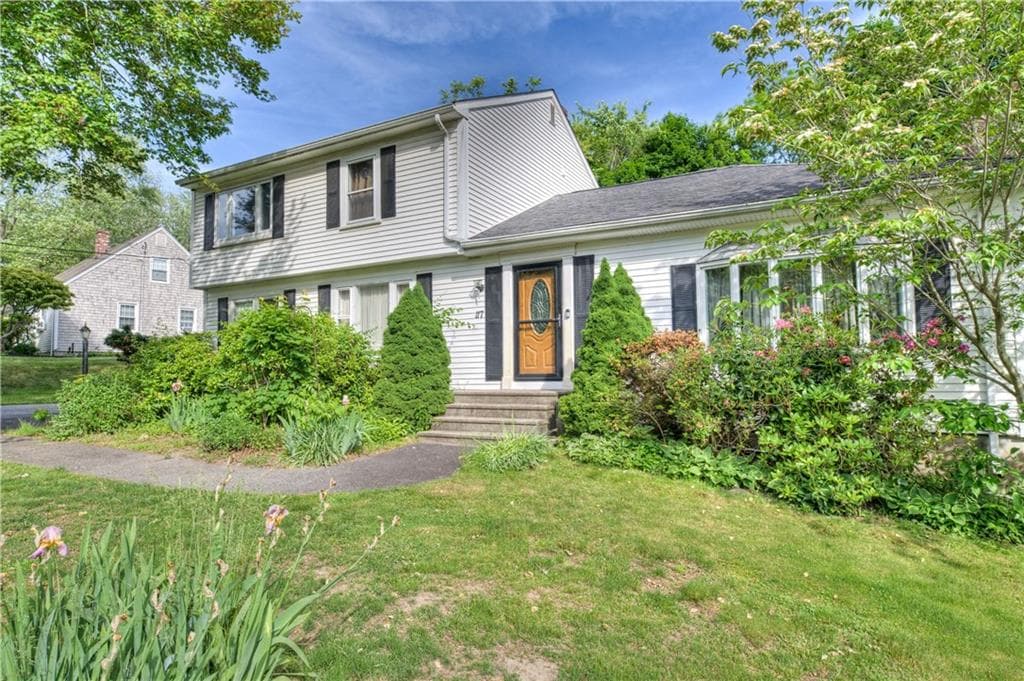 Single Family Residence at 117 Bulgarmarsh Road, Tiverton, photo 4 of 41