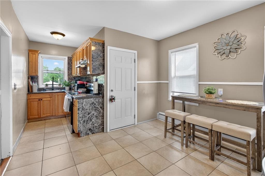 142 Richard Street photo 30