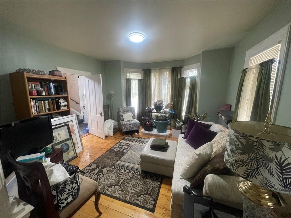 Single Family Residence at 82 Jefferson Avenue, Pawtucket, photo 3 of 40