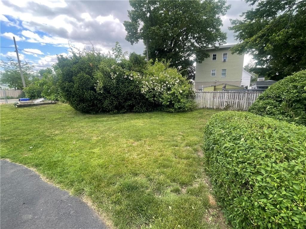 Single Family Residence at 82 Jefferson Avenue, Pawtucket, photo 37 of 40