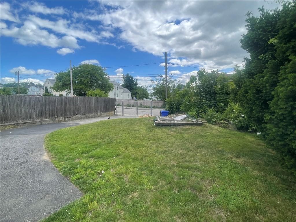Single Family Residence at 82 Jefferson Avenue, Pawtucket, photo 39 of 40