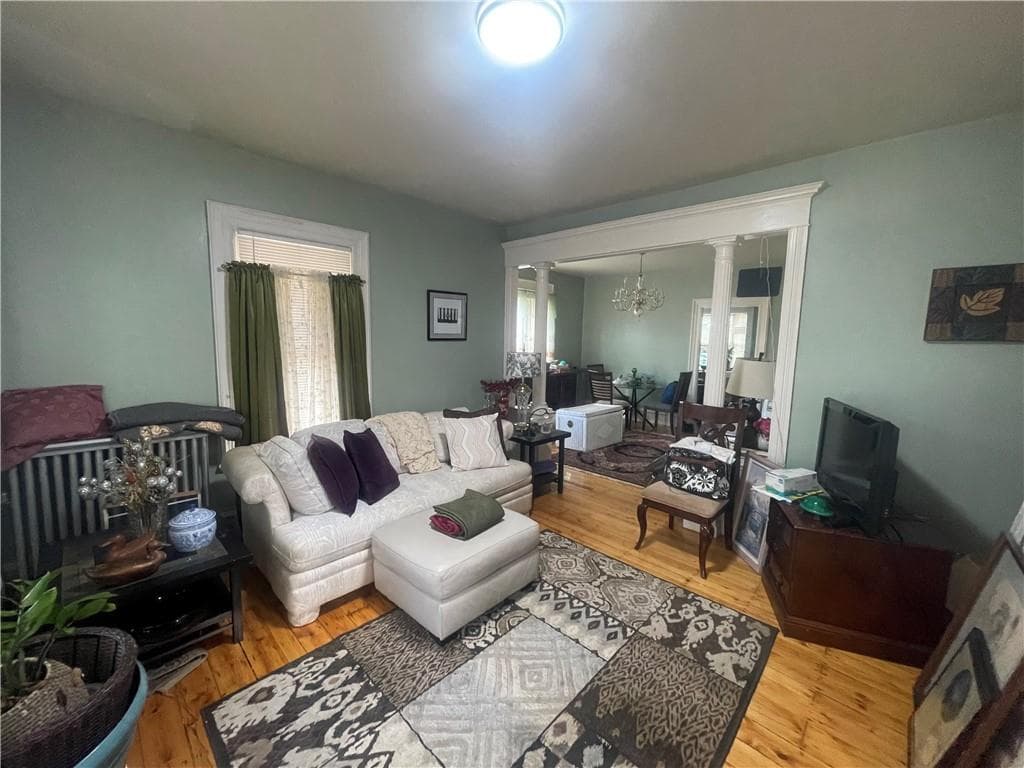 Single Family Residence at 82 Jefferson Avenue, Pawtucket, photo 4 of 40