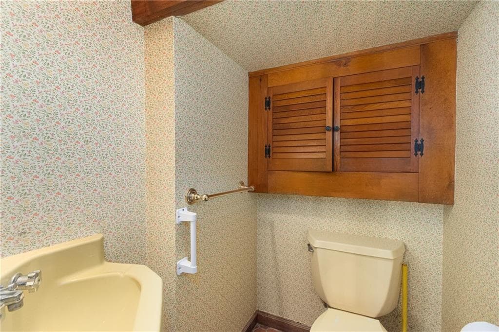 Single Family Residence at 0 Glen Meade Drive, Portsmouth, photo 24 of 49